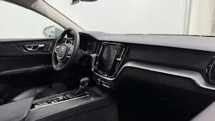 VOLVO V60 2.0 D4 Momentum