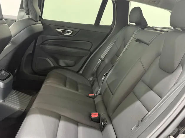 VOLVO V60 2.0 T8 TE Ultra Dark eAWD