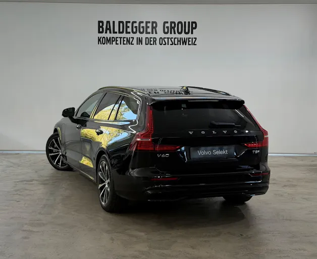 VOLVO V60 2.0 T8 TE Ultra Dark eAWD