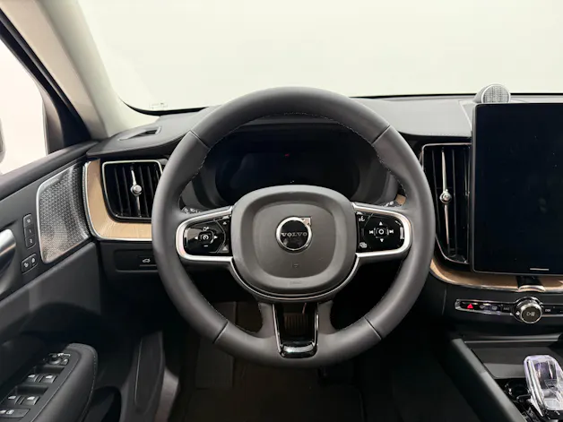 VOLVO XC60 2.0 T6 TE Ultra Bright eA