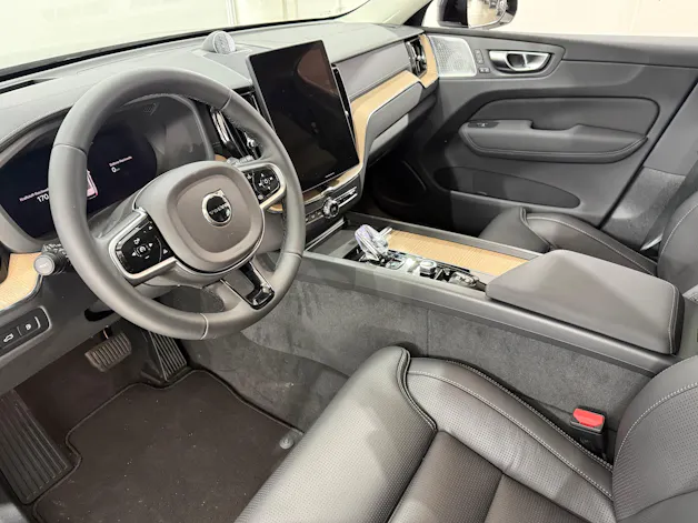 VOLVO XC60 2.0 T6 TE Ultra Bright eA
