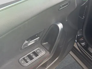 MERCEDES-BENZ A 180 AMG Line 7G-DCT