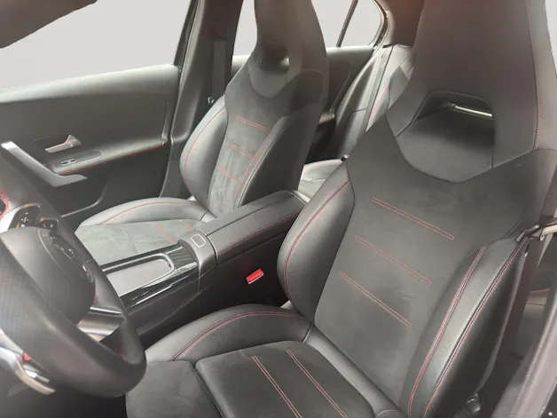 MERCEDES-BENZ A 180 AMG Line 7G-DCT