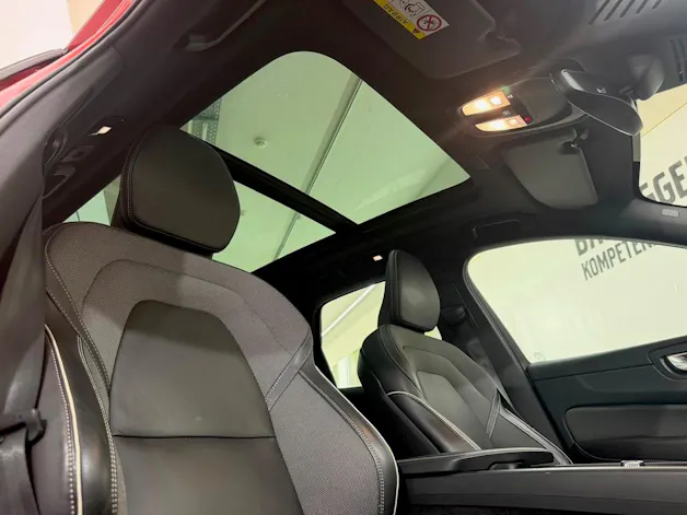 VOLVO XC60 2.0 T6 TE R-Design eAWD