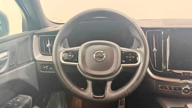 VOLVO XC60 2.0 T6 TE R-Design eAWD