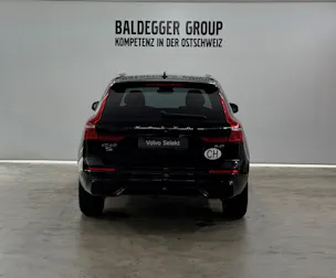 VOLVO XC60 2.0 B4 MH R-Design AWD