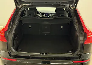 VOLVO XC60 2.0 B4 MH R-Design AWD