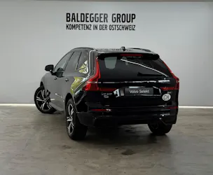 VOLVO XC60 2.0 B4 MH R-Design AWD