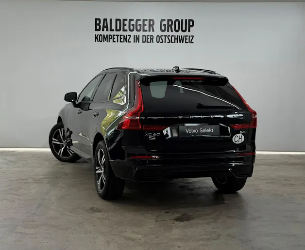 VOLVO XC60 2.0 B4 MH R-Design AWD