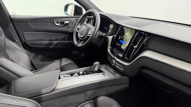 VOLVO XC60 2.0 B4 MH R-Design AWD