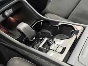VOLVO XC40 2.0 B3 MH Plus Dark