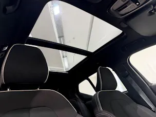 VOLVO XC40 2.0 B3 MH Plus Dark
