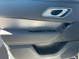 Land Rover Range Rover Velar R-Dynamic D 200 SE Automatic Bi-Color