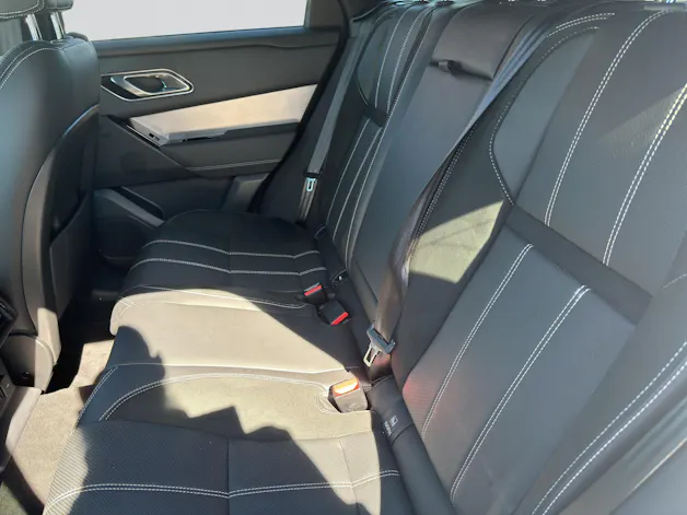 Land Rover Range Rover Velar R-Dynamic D 200 SE Automatic Bi-Color