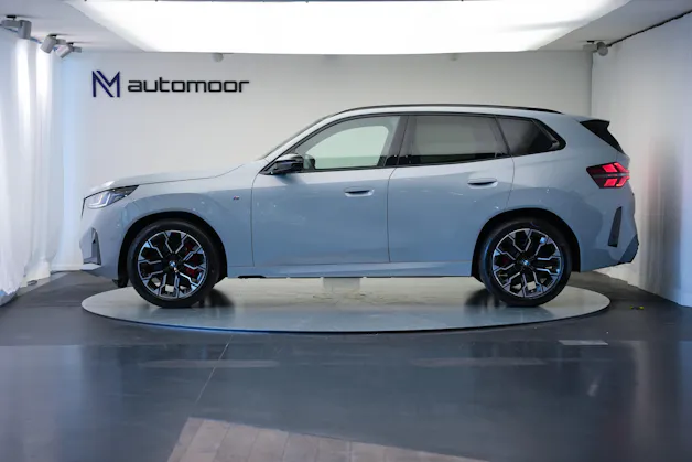 BMW X3 xDrive M50 48V M Sport Pro *AHK* *Panorama* *Iconic Glow*
