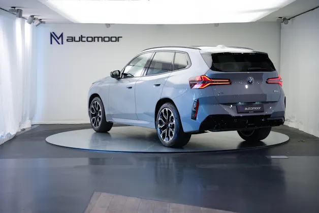 BMW X3 xDrive M50 48V M Sport Pro *AHK* *Panorama* *Iconic Glow*