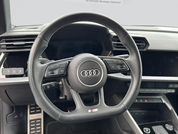 AUDI A3 Limousine 35 TFSI S-Line Schwarz Optik S-tronic