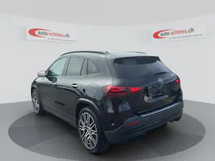 MERCEDES-BENZ GLA 200d 8G-DCT AMG Line Night