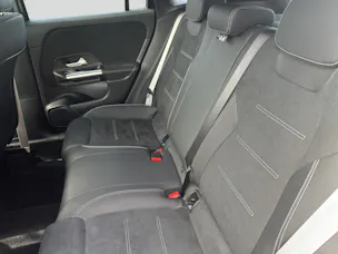 MERCEDES-BENZ GLA 200d 8G-DCT AMG Line Night