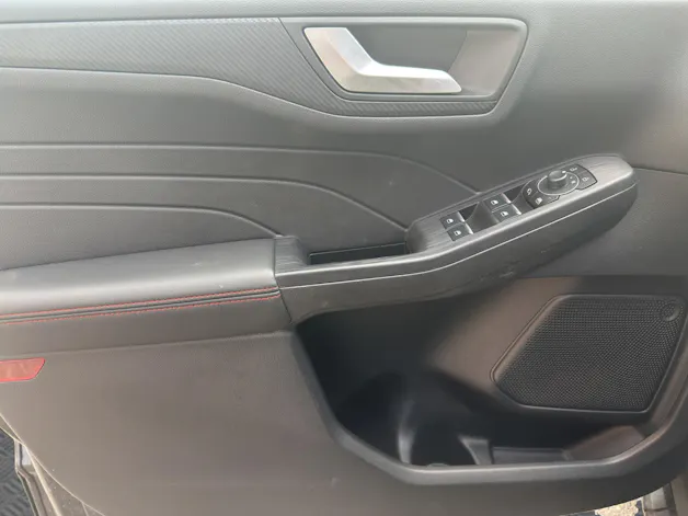 FORD Kuga 2.5 FHEV ST-Line