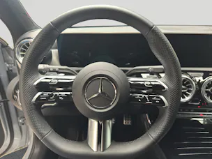 MERCEDES-BENZ A 200 7G-DCT AMG Line Night