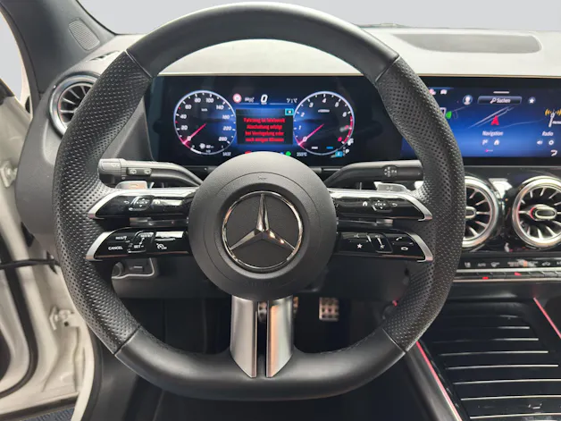 MERCEDES-BENZ GLA 200 7G-DCT AMG Edition Night