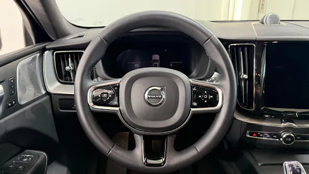 VOLVO XC60 2.0 T8 TE Ultimate Dark e