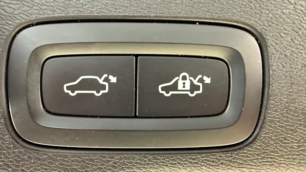 VOLVO XC60 2.0 T8 TE Ultimate Dark e