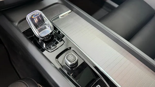 VOLVO XC60 2.0 T8 TE Ultimate Dark e