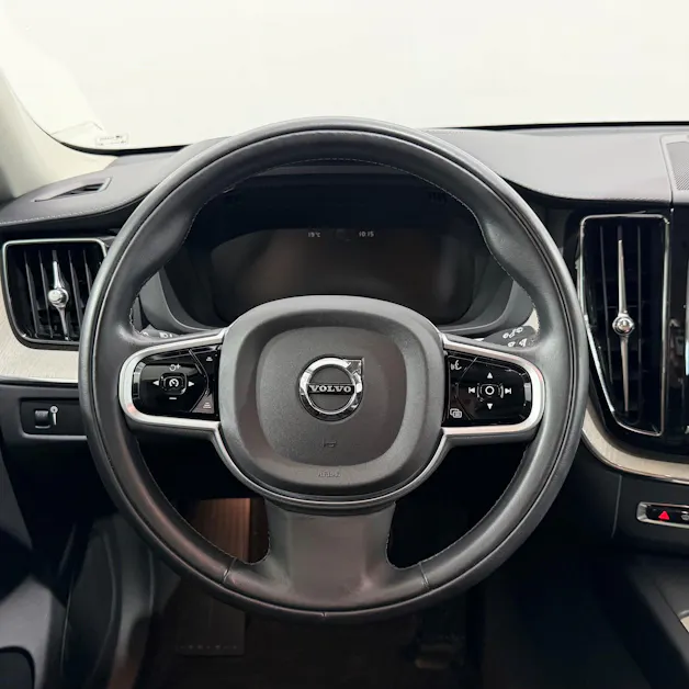 VOLVO XC60 2.0 B5 MH Inscription AWD
