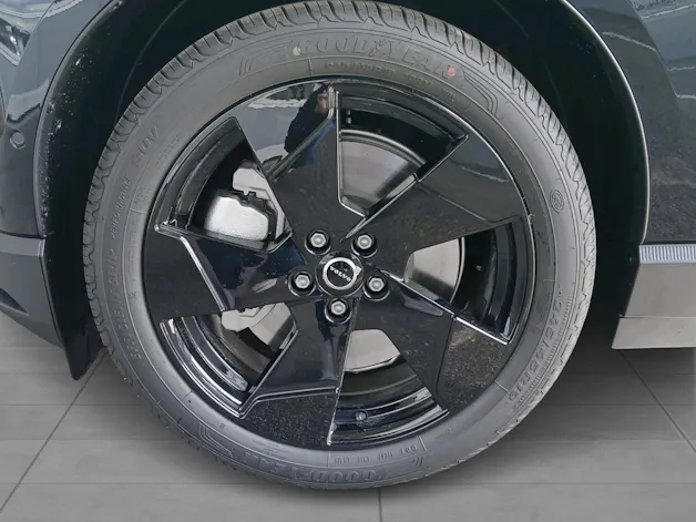 VOLVO EX 30 E60 Plus Swiss Black Edit