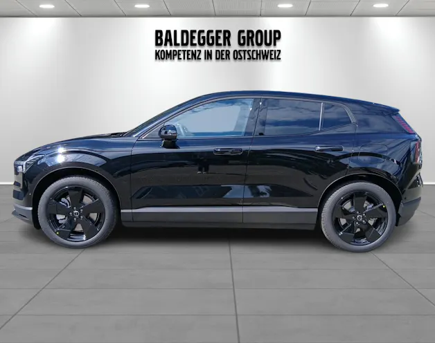 VOLVO EX 30 E60 Plus Swiss Black Edit