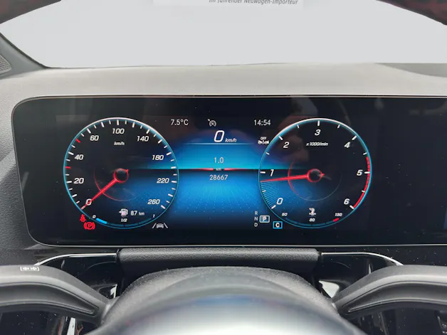 MERCEDES-BENZ GLA 200d AMG Night 8G-DCT