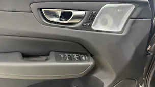 VOLVO XC60 2.0 T8 TE Ultra Dark eAWD