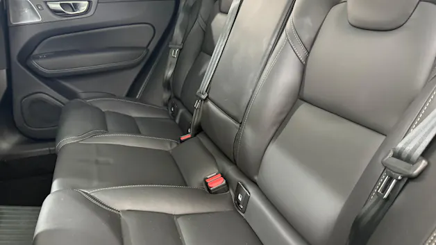 VOLVO XC60 2.0 T8 TE Ultra Dark eAWD