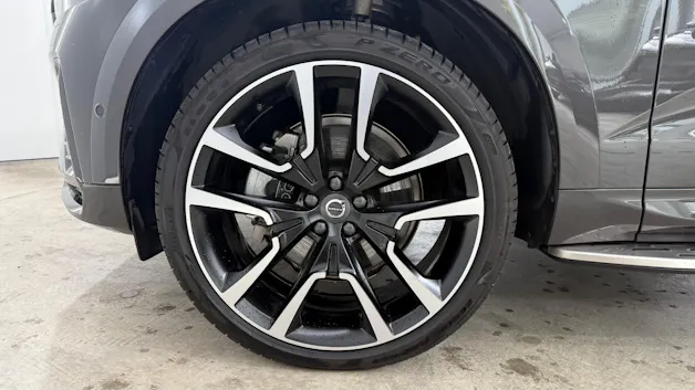 VOLVO XC60 2.0 T8 TE Ultra Dark eAWD