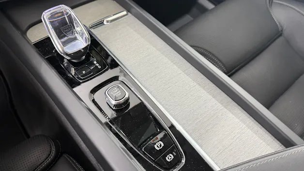 VOLVO XC60 2.0 T8 TE Ultra Dark eAWD