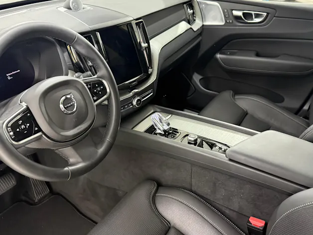 VOLVO XC60 2.0 T8 TE Ultra Dark eAWD