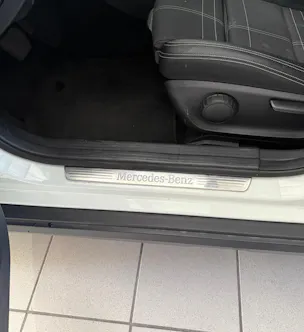 MERCEDES-BENZ GLA 220 d Urban 4Matic 7G-DCT