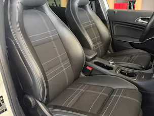 MERCEDES-BENZ GLA 220 d Urban 4Matic 7G-DCT