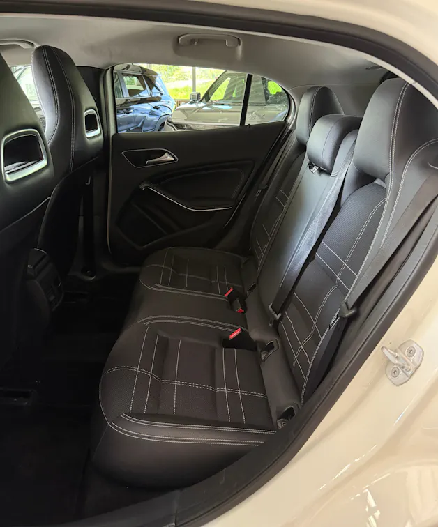 MERCEDES-BENZ GLA 220 d Urban 4Matic 7G-DCT