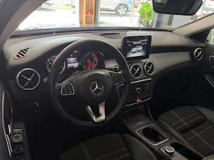 MERCEDES-BENZ GLA 220 d Urban 4Matic 7G-DCT