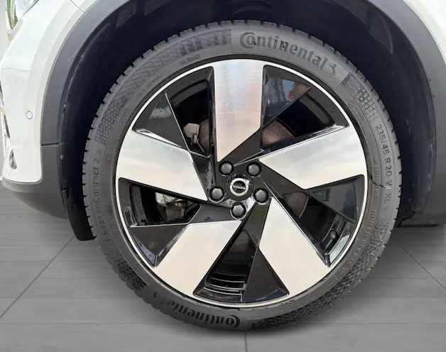 VOLVO C40 E80 Ultimate AWD