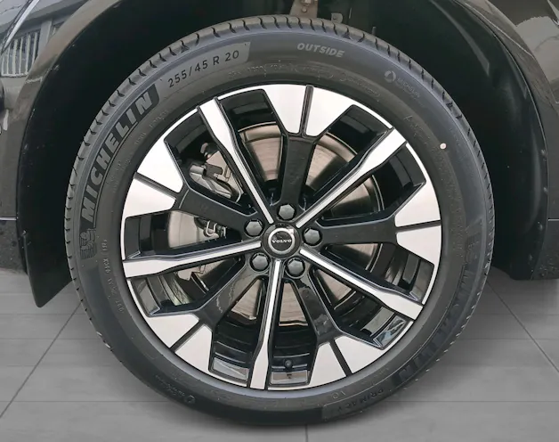 VOLVO XC60 2.0 T6 TE Ultra Dark eAWD