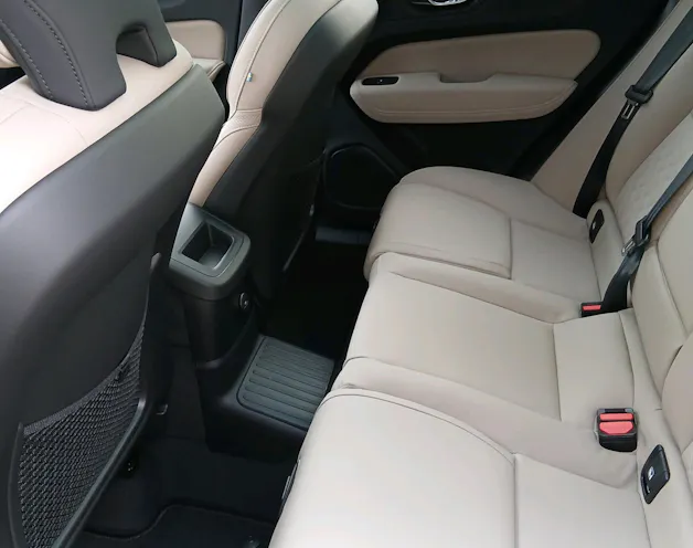 VOLVO XC60 2.0 T6 TE Ultra Dark eAWD