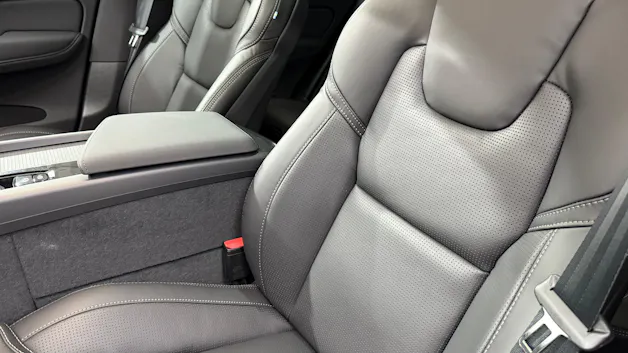 VOLVO XC60 2.0 T6 TE Ultra Dark eAWD