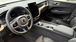 VOLVO XC60 2.0 T6 TE Ultra Dark eAWD