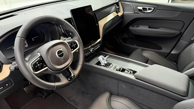 VOLVO XC60 2.0 T6 TE Ultra Dark eAWD
