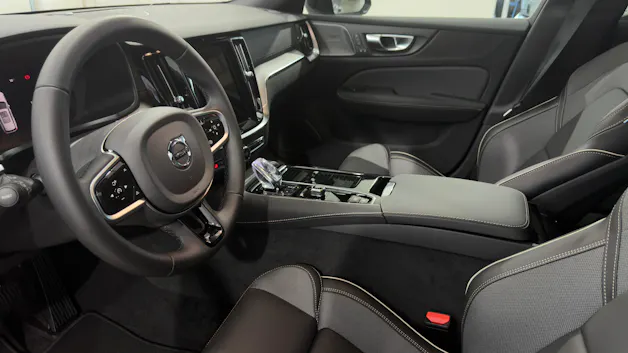 VOLVO V60 2.0 T6 TE Ultra Dark eAWD