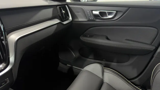 VOLVO V60 2.0 T6 TE Ultra Dark eAWD